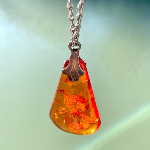 Vintage Amber Necklace - Picture 12 of 17